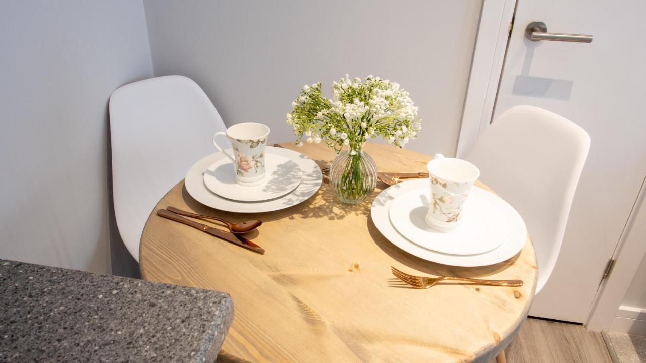 Modern Apartment With Free Parking And Wifi Stratford-upon-Avon Eksteriør bilde
